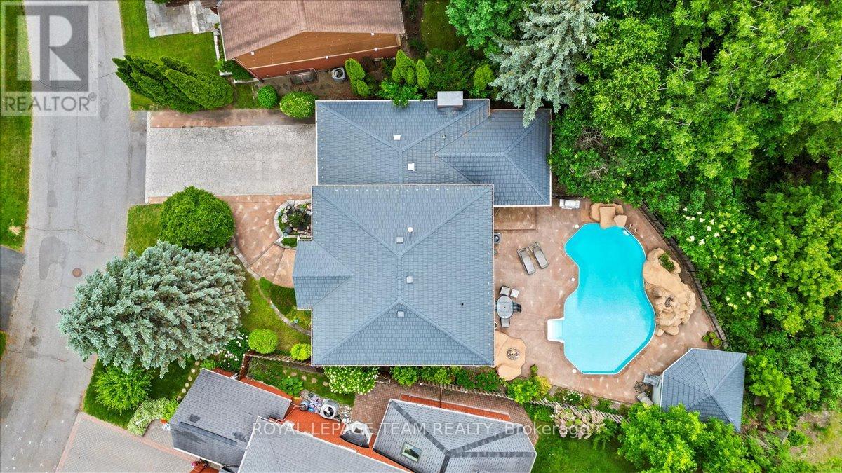 17 Stonehedge Parkway