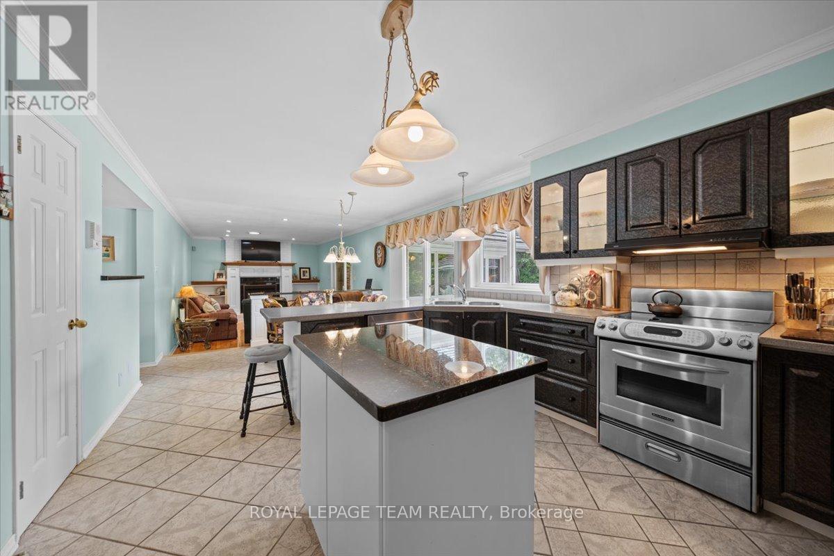 17 Stonehedge Parkway