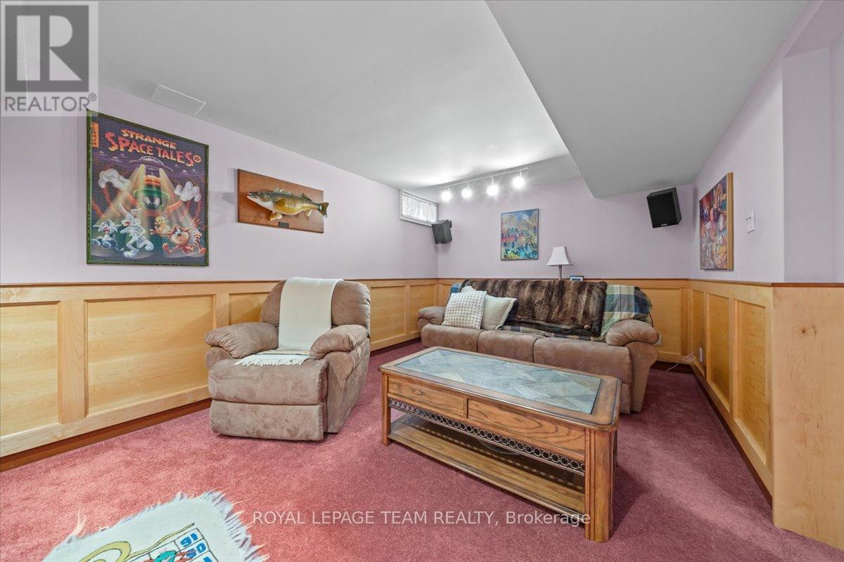 17 Stonehedge Parkway