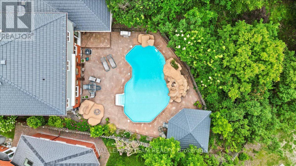 17 Stonehedge Parkway