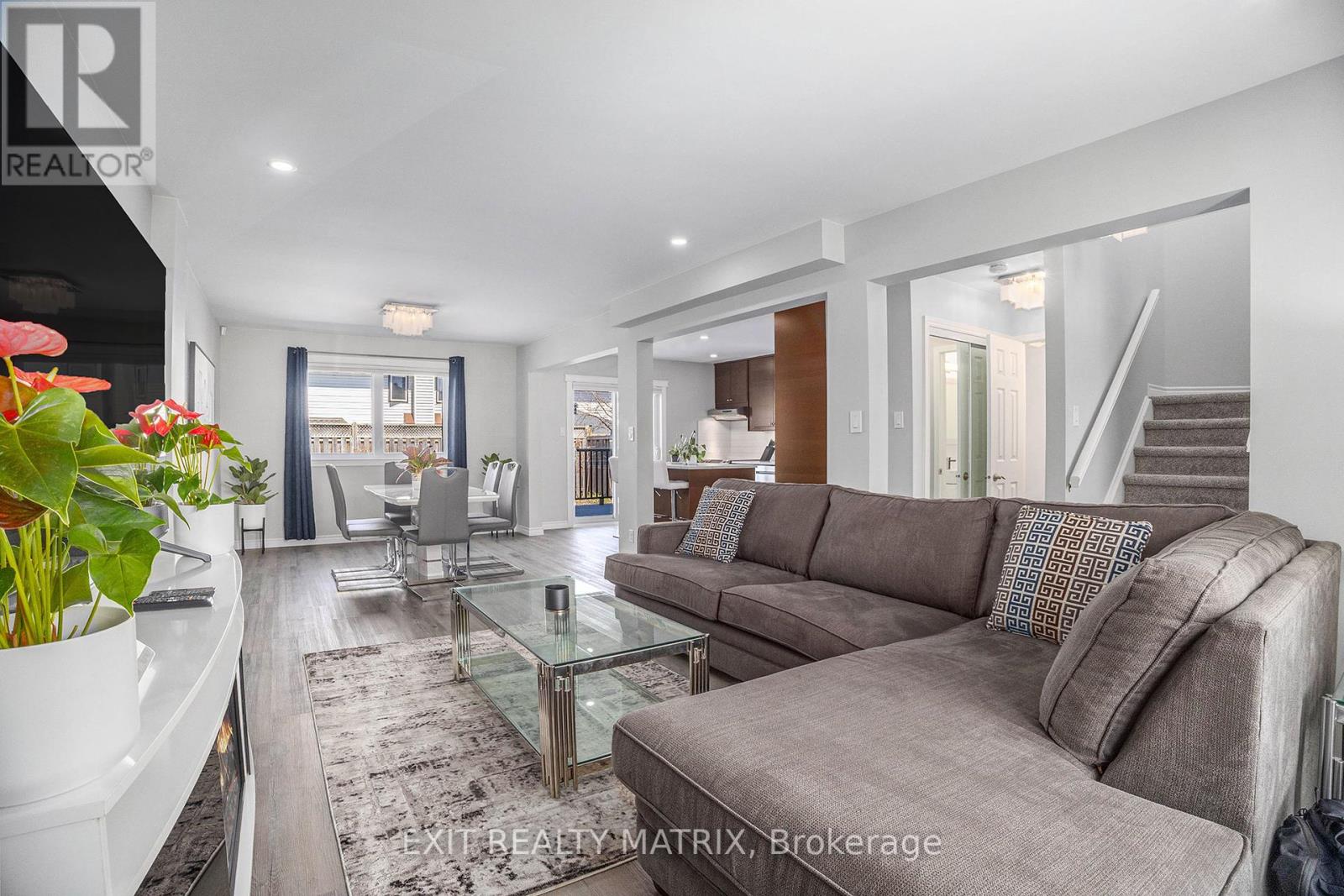 697 Levac Drive