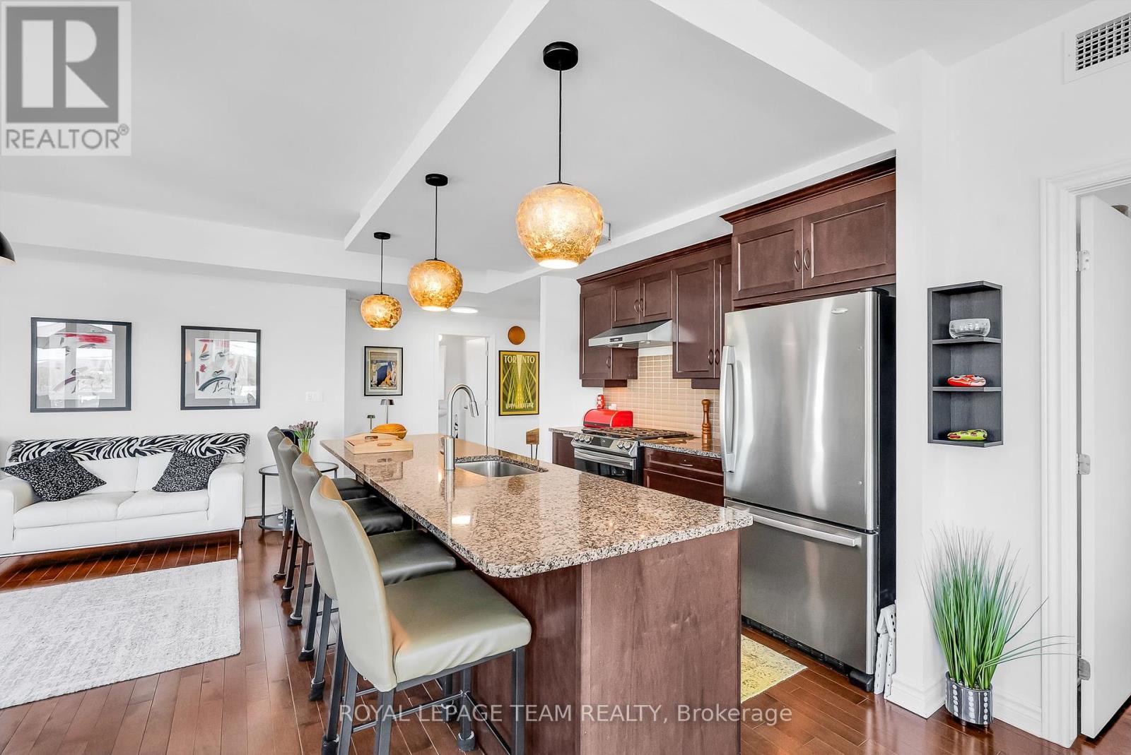 413 - 575 Byron Avenue