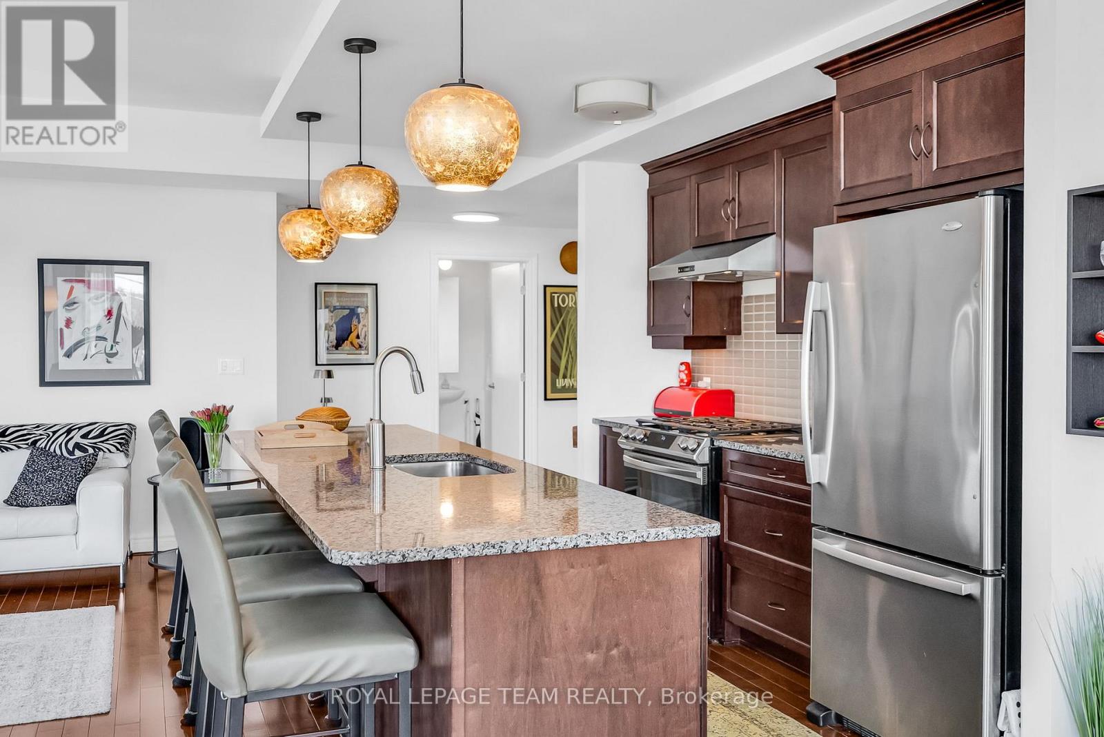 413 - 575 Byron Avenue