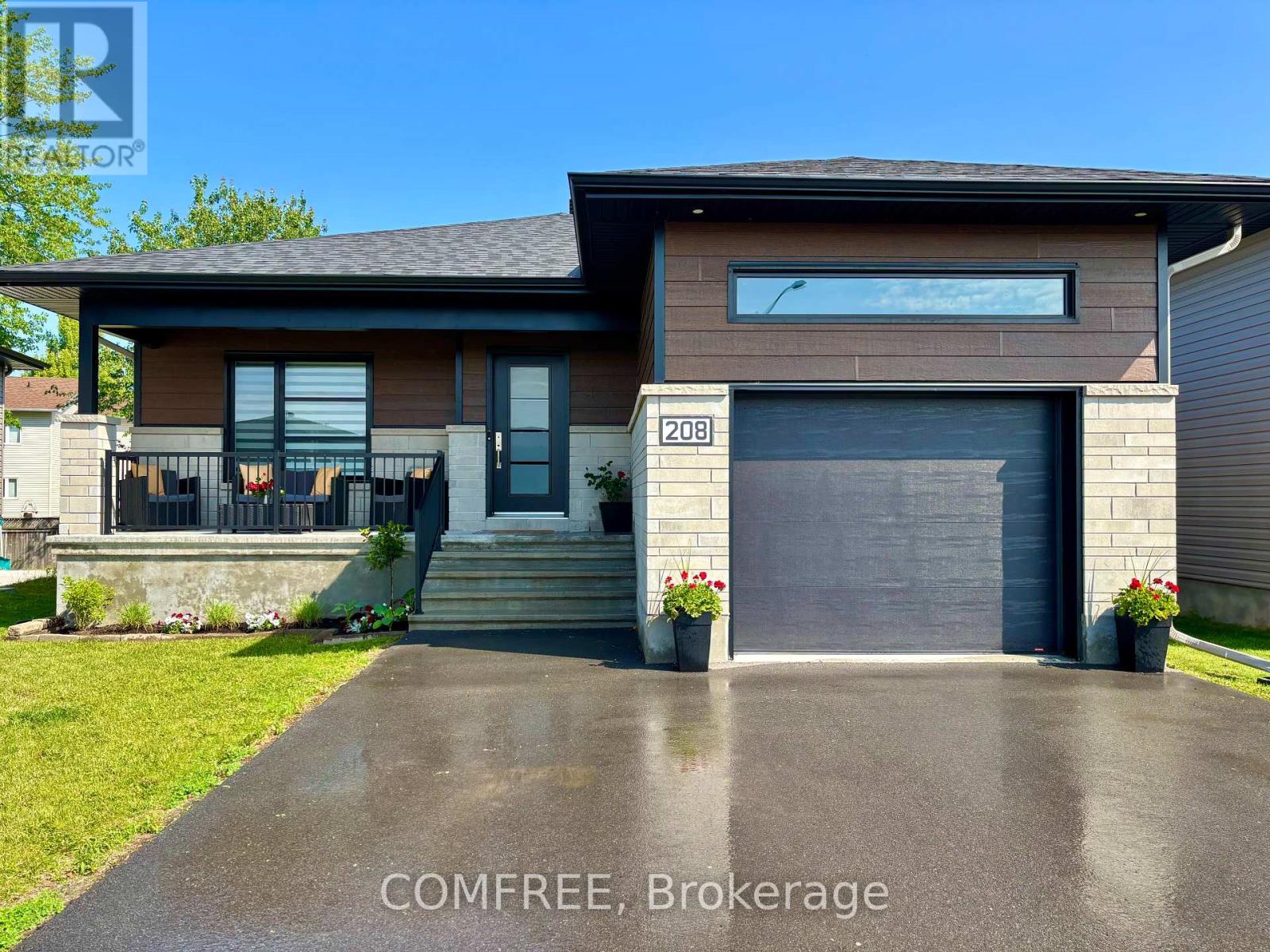 208 Filion Street