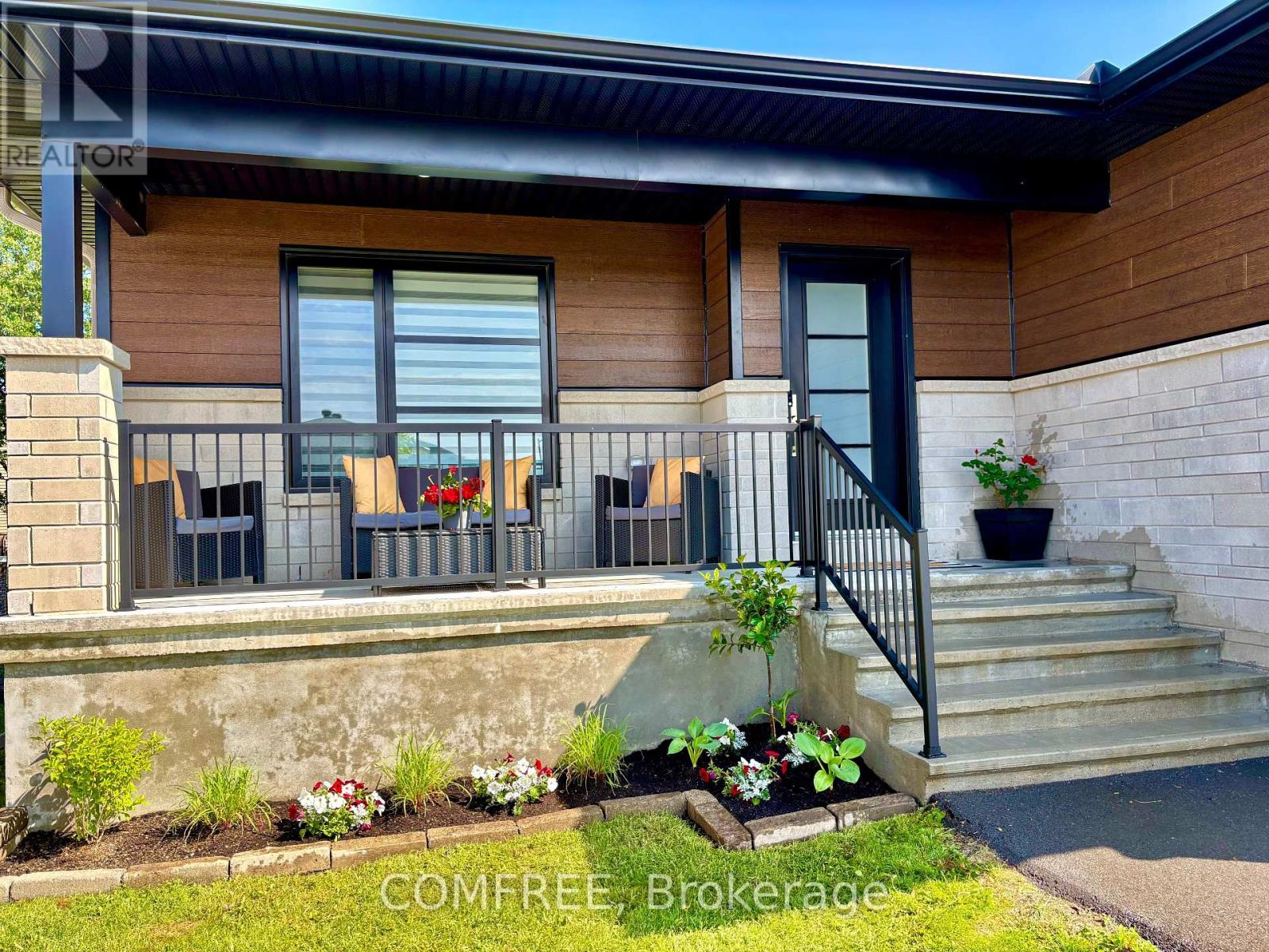 208 Filion Street