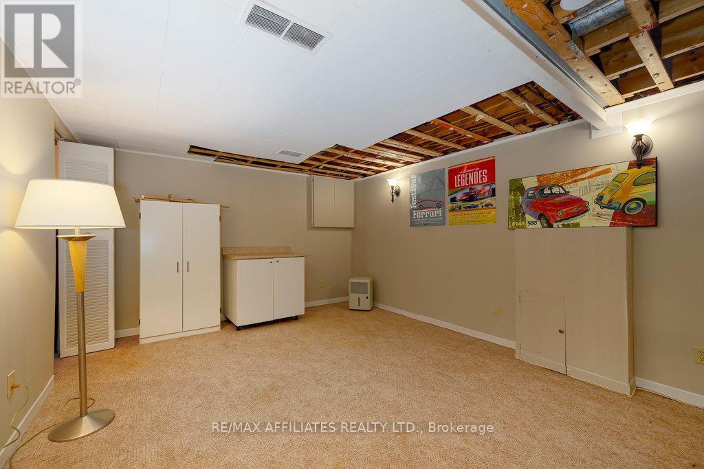 105 Weeping Willow Lane
