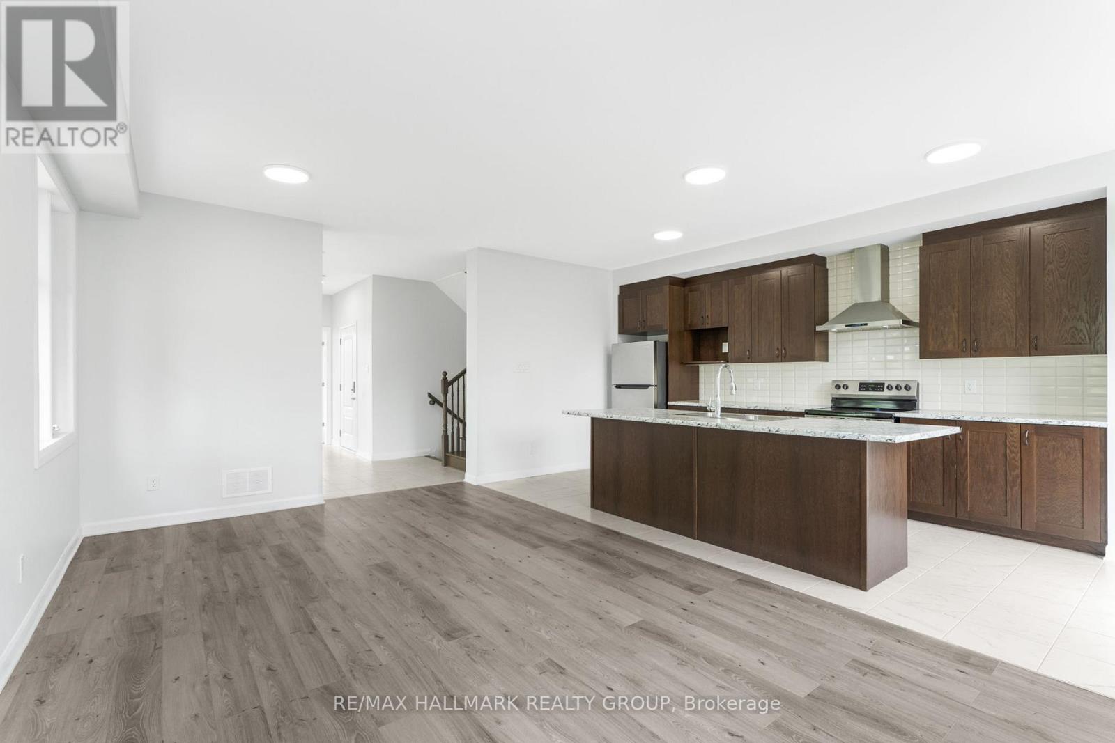 833 Dynasty Street