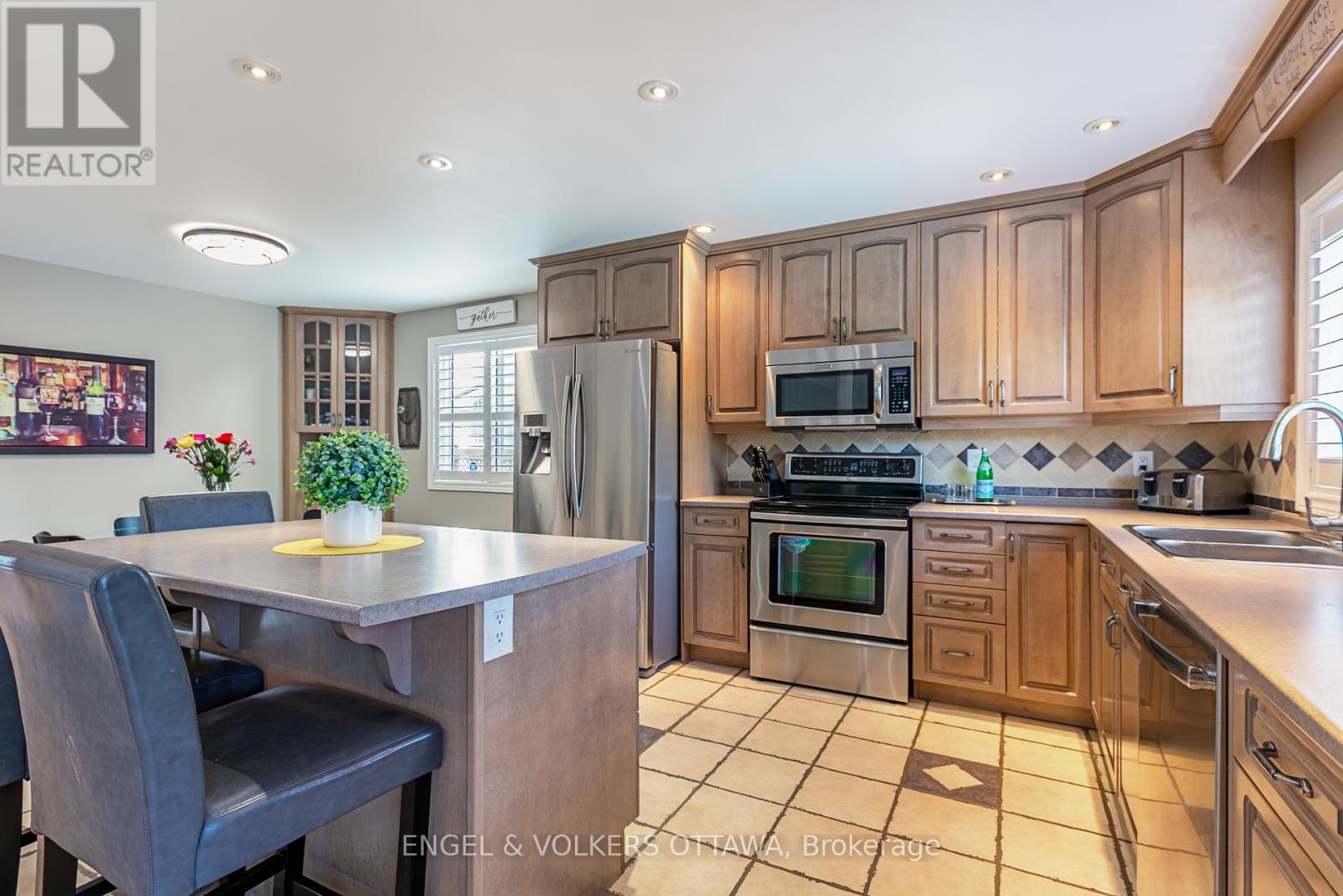 6149 Westwater Crescent