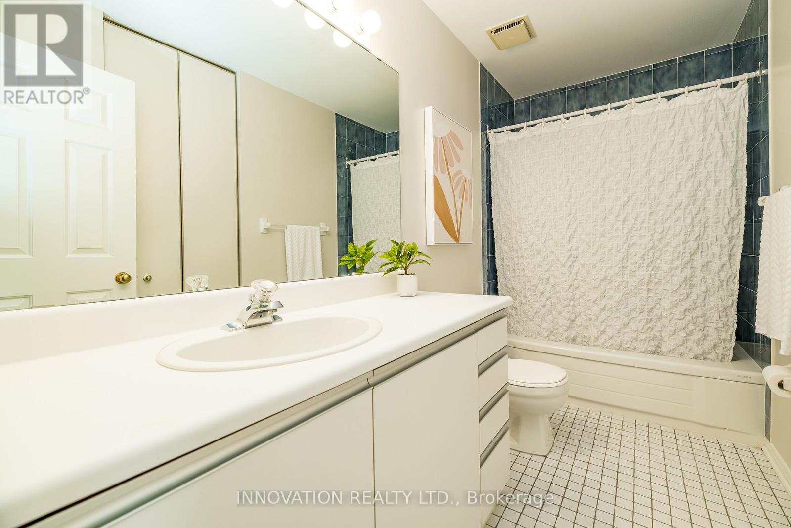 2751 Massicotte Lane