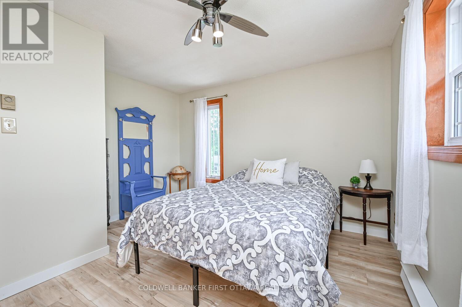 22 Poole Creek Crescent