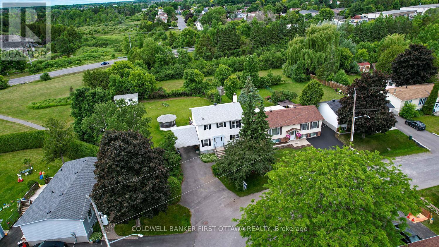 22 Poole Creek Crescent