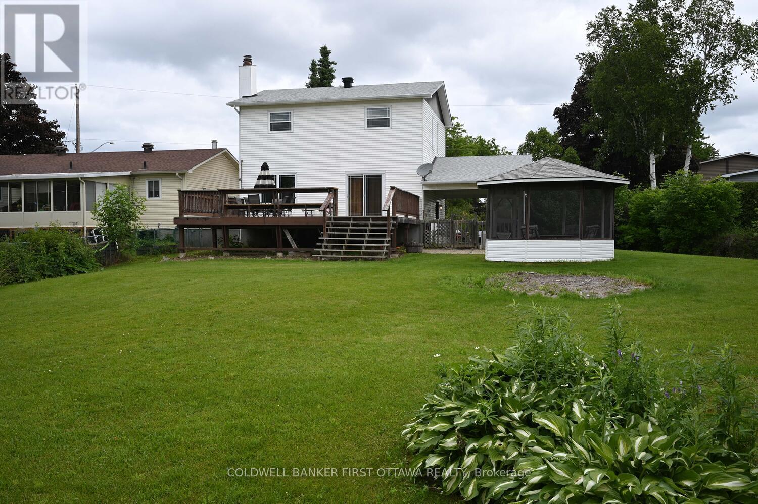 22 Poole Creek Crescent