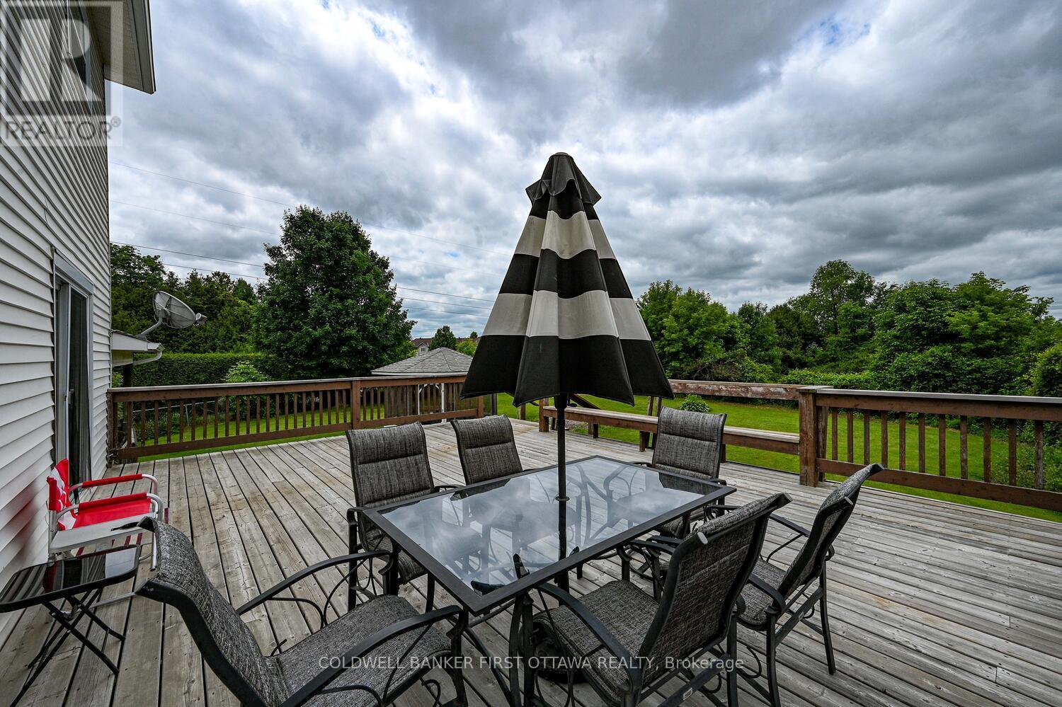 22 Poole Creek Crescent