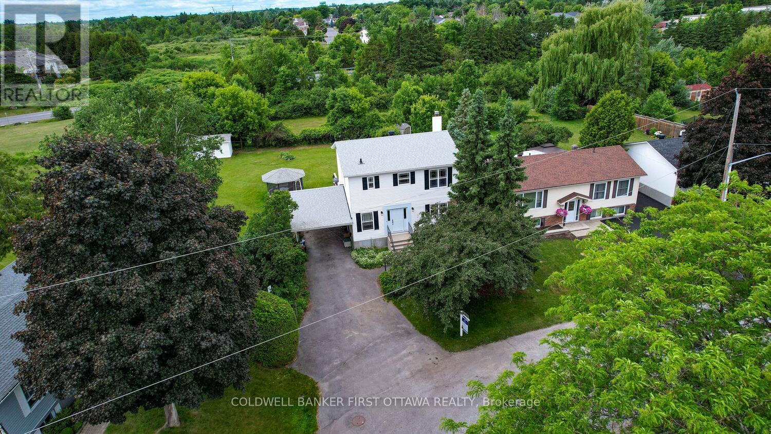 22 Poole Creek Crescent