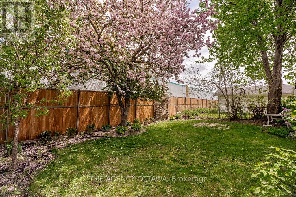 659 Alesther Street