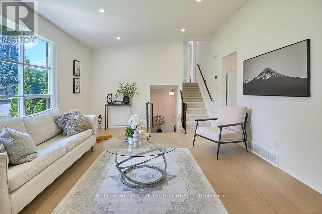 77 Seabrooke Drive