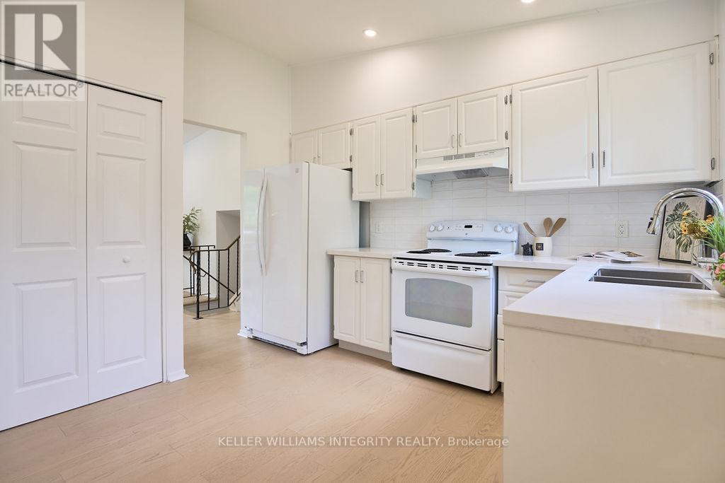 77 Seabrooke Drive