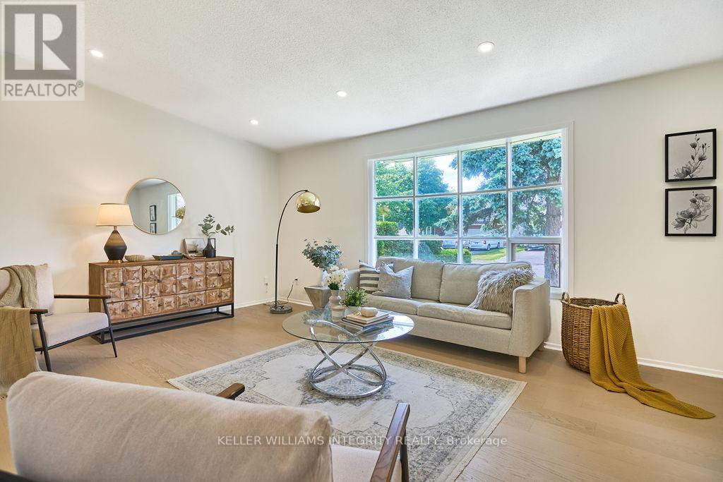 77 Seabrooke Drive