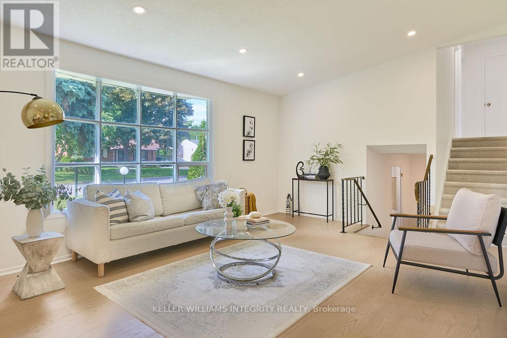 77 Seabrooke Drive