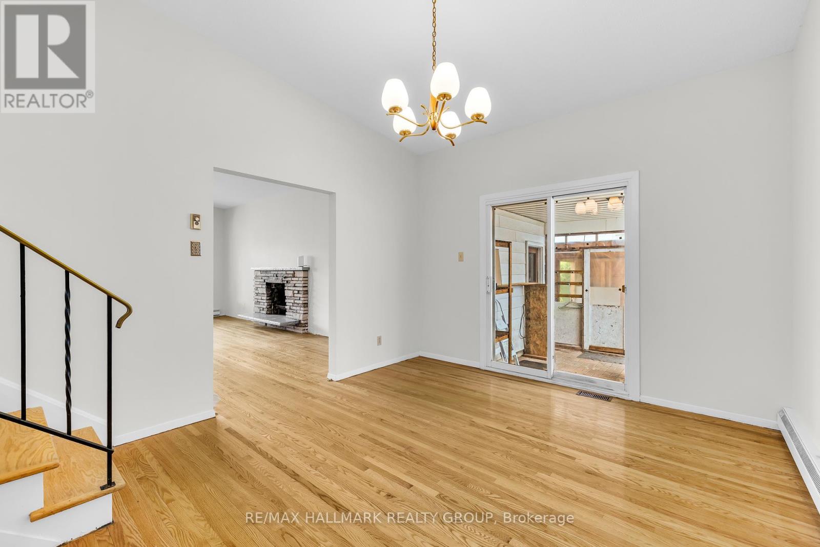 4 Roberta Crescent