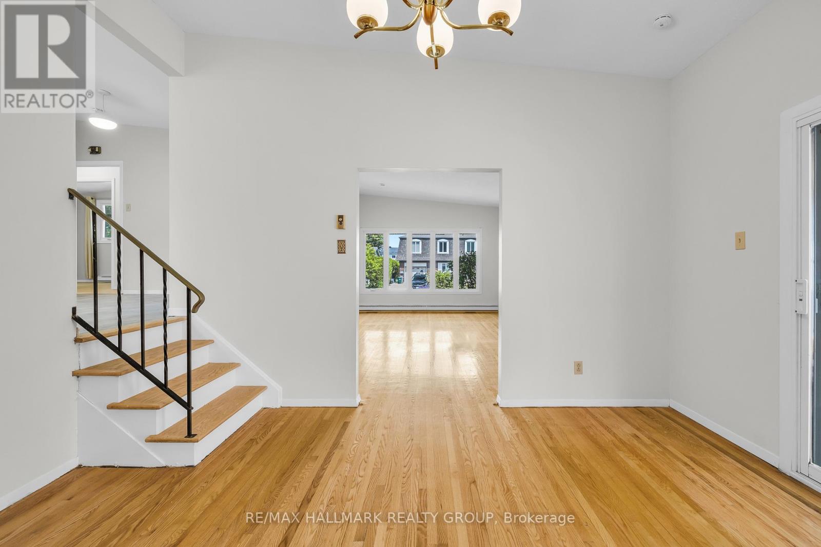 4 Roberta Crescent
