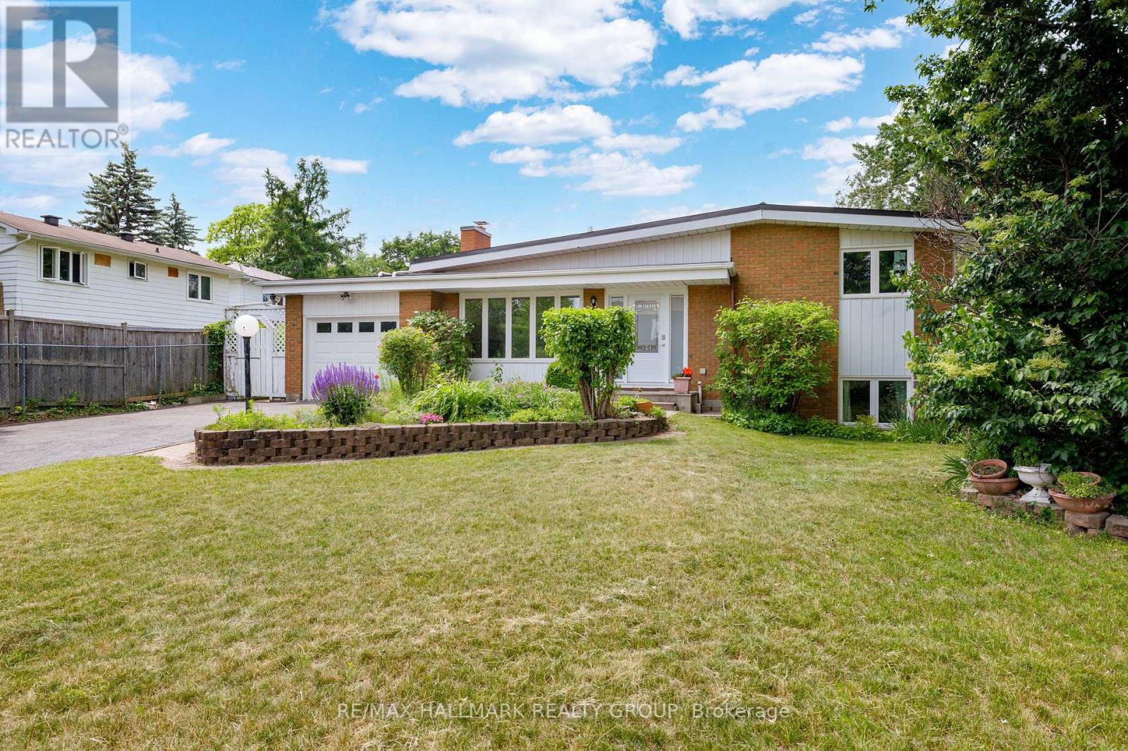 4 Roberta Crescent