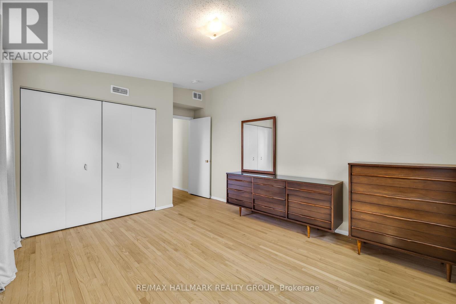 4 Roberta Crescent