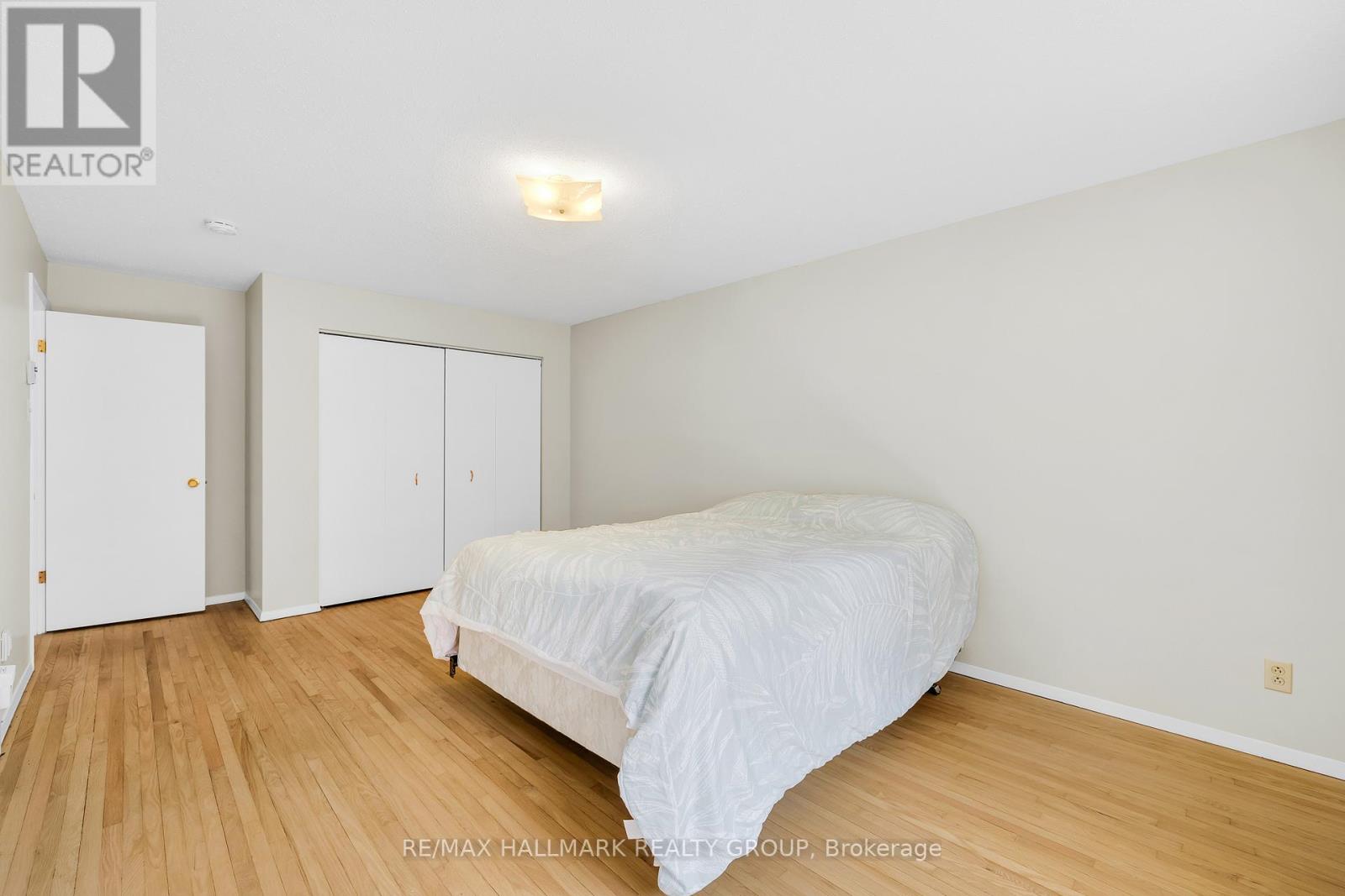 4 Roberta Crescent