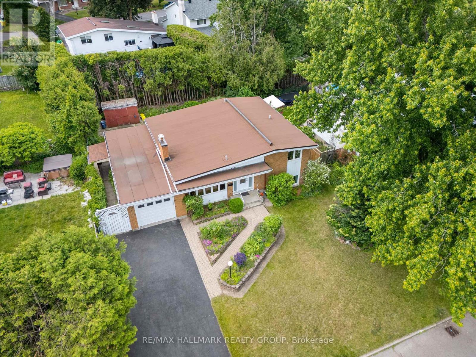 4 Roberta Crescent
