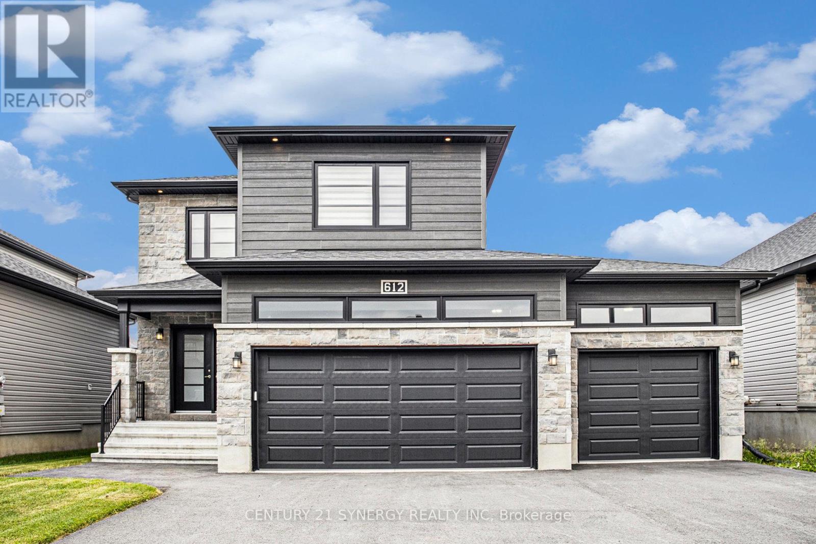 612 Geneva Crescent