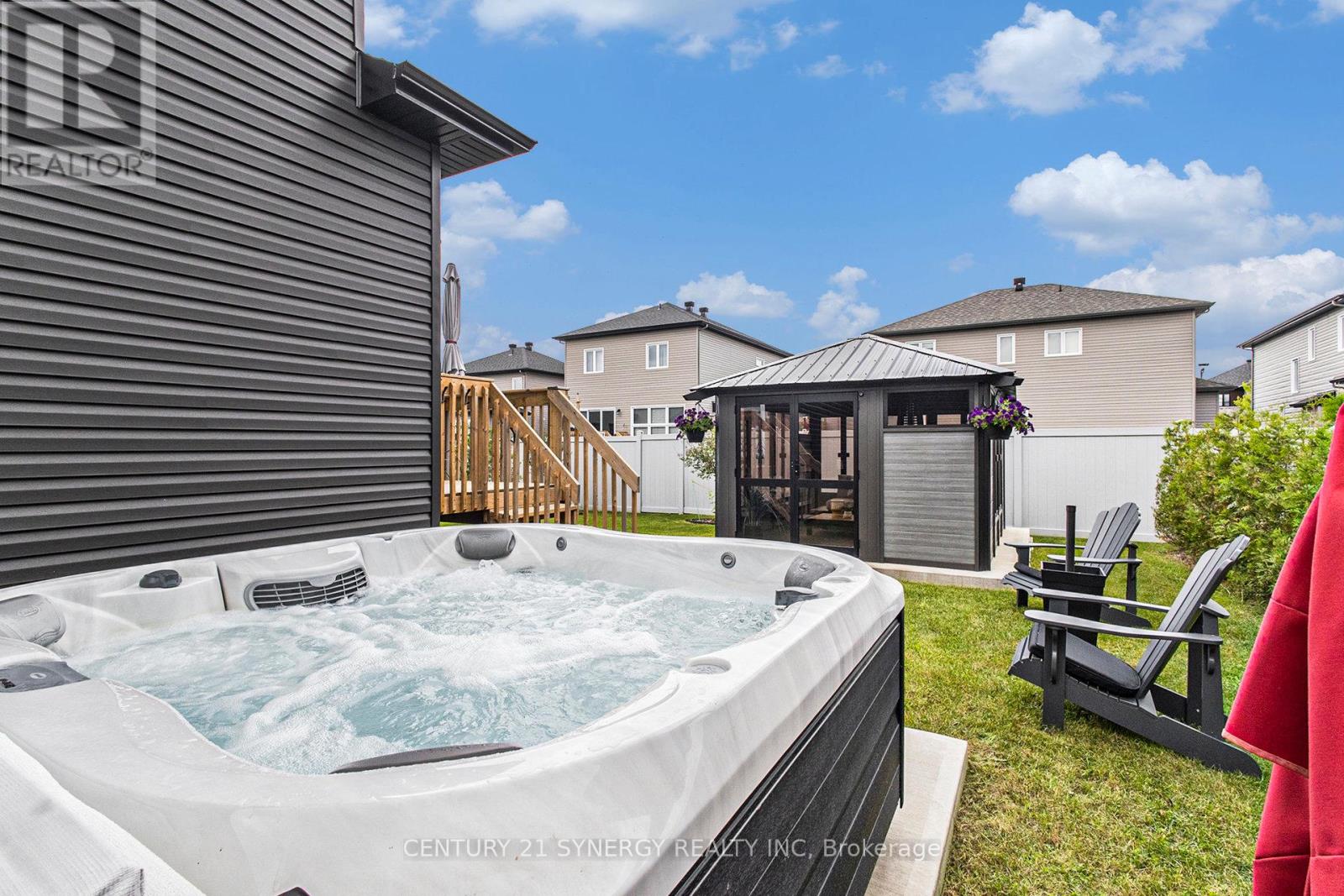 612 Geneva Crescent