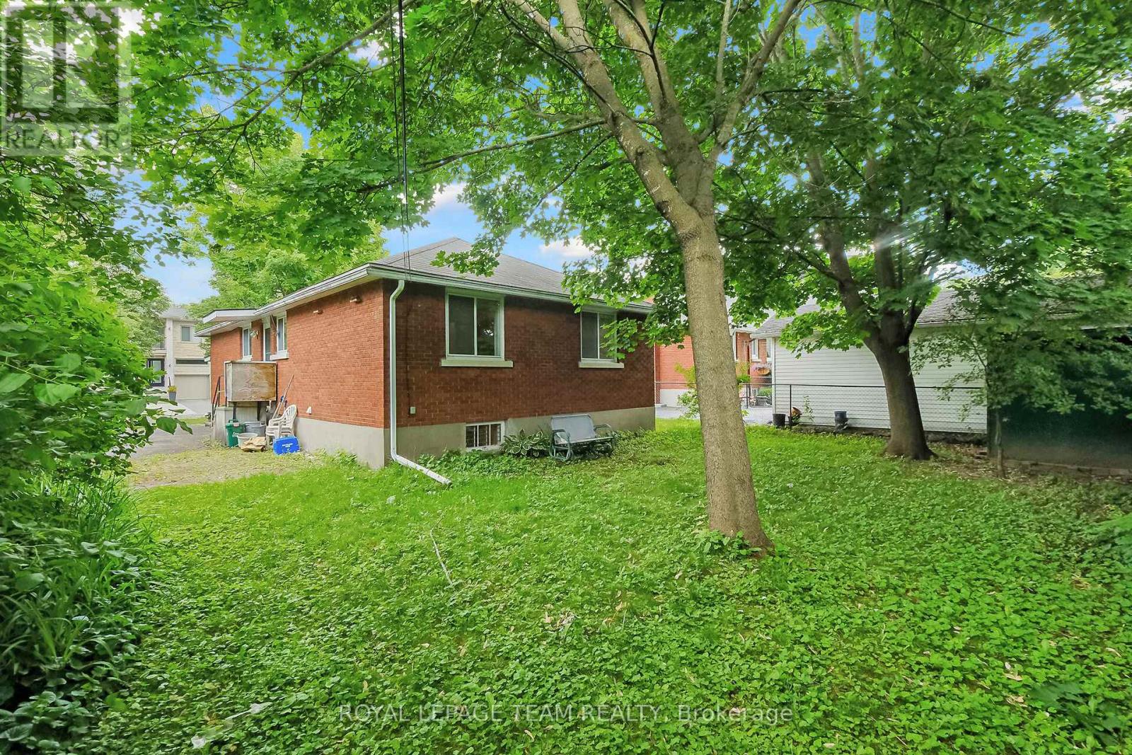 2218 Prospect Avenue