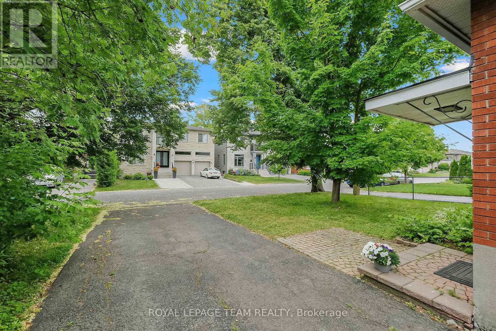 2218 Prospect Avenue
