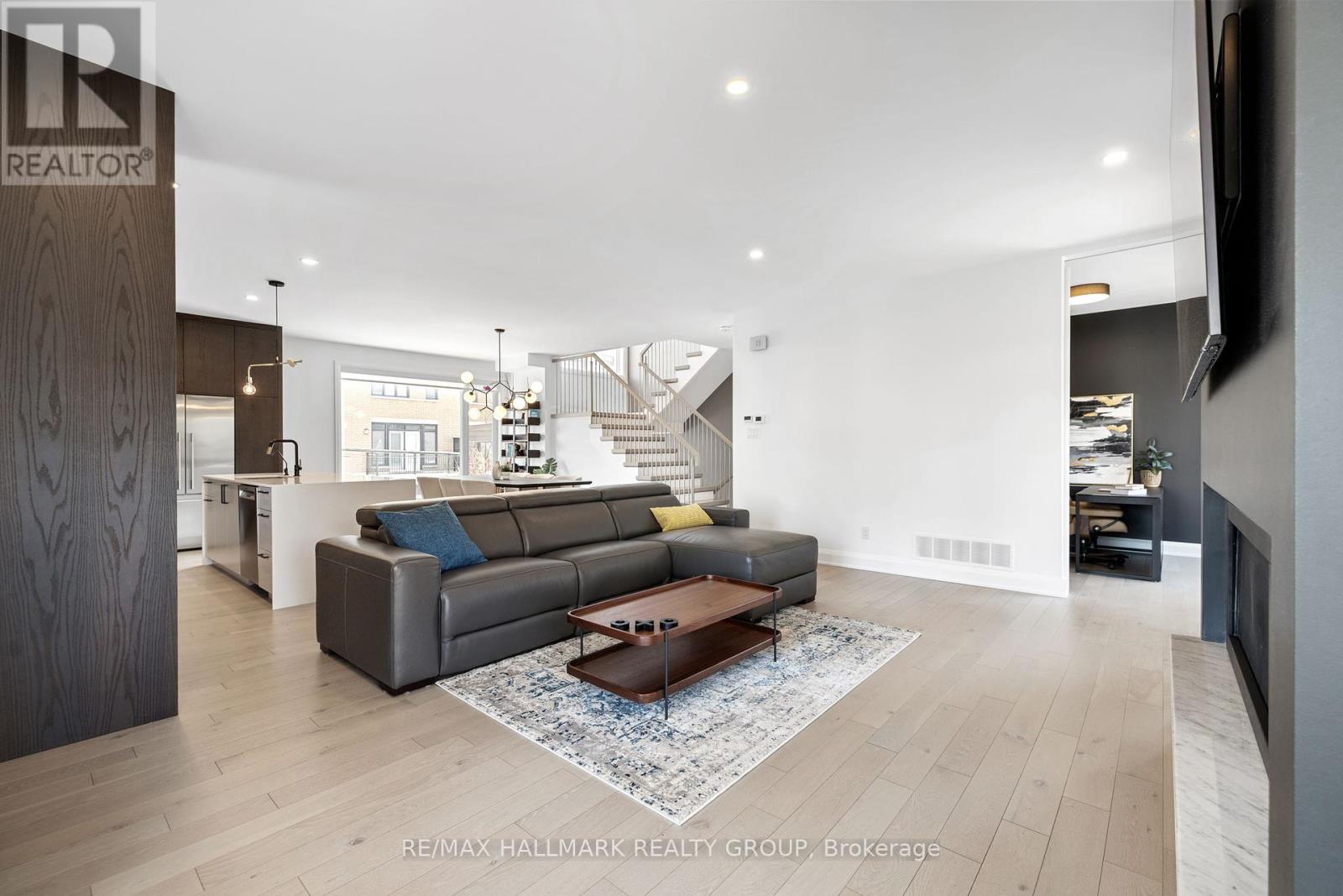 101 Tay Street