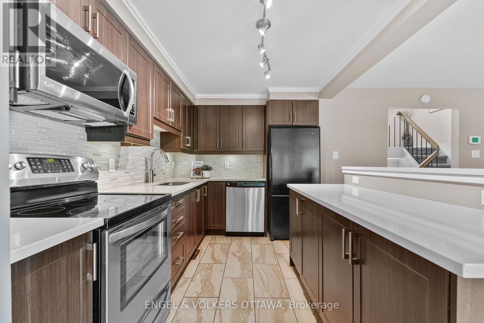 42d Benlea Drive