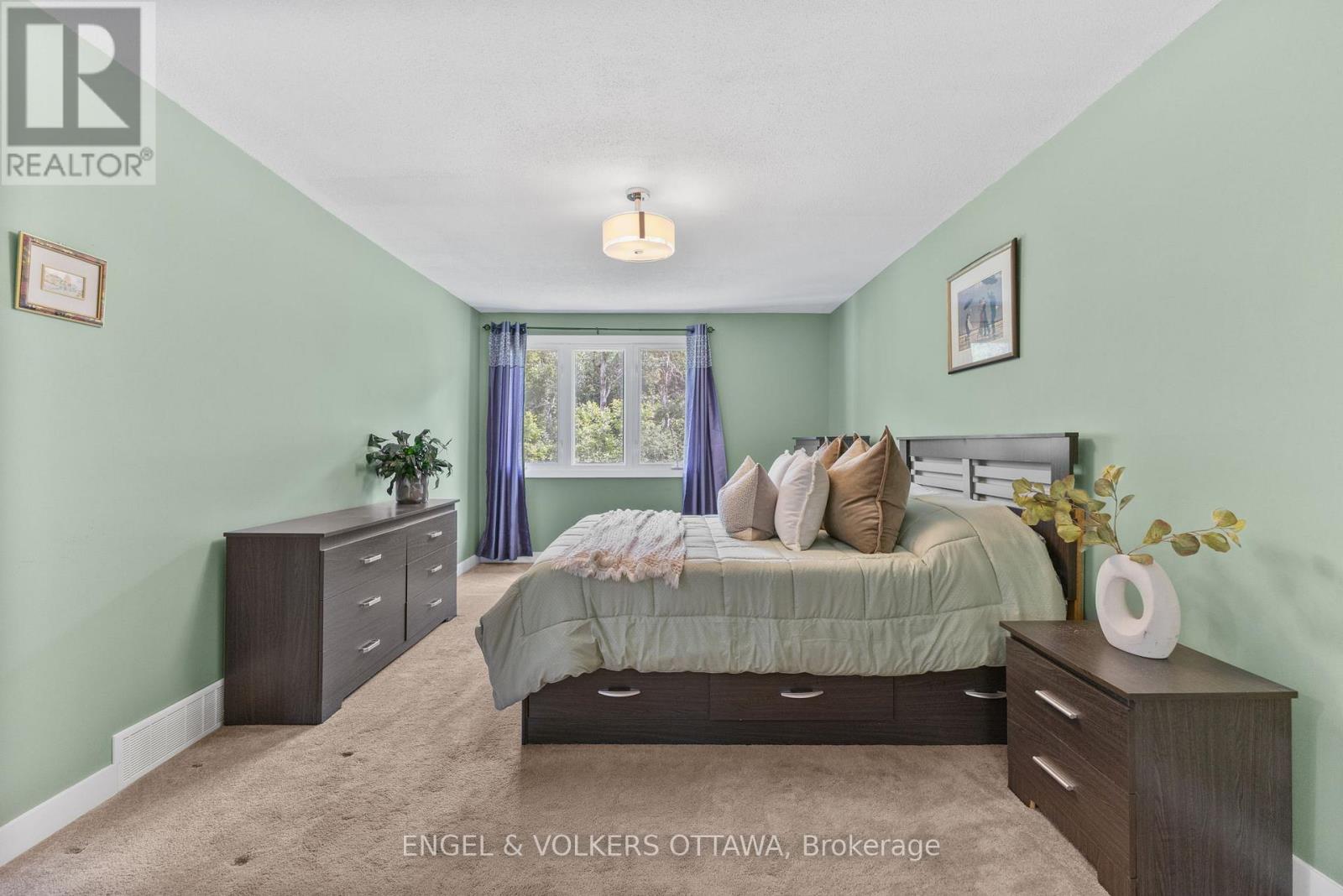 42d Benlea Drive