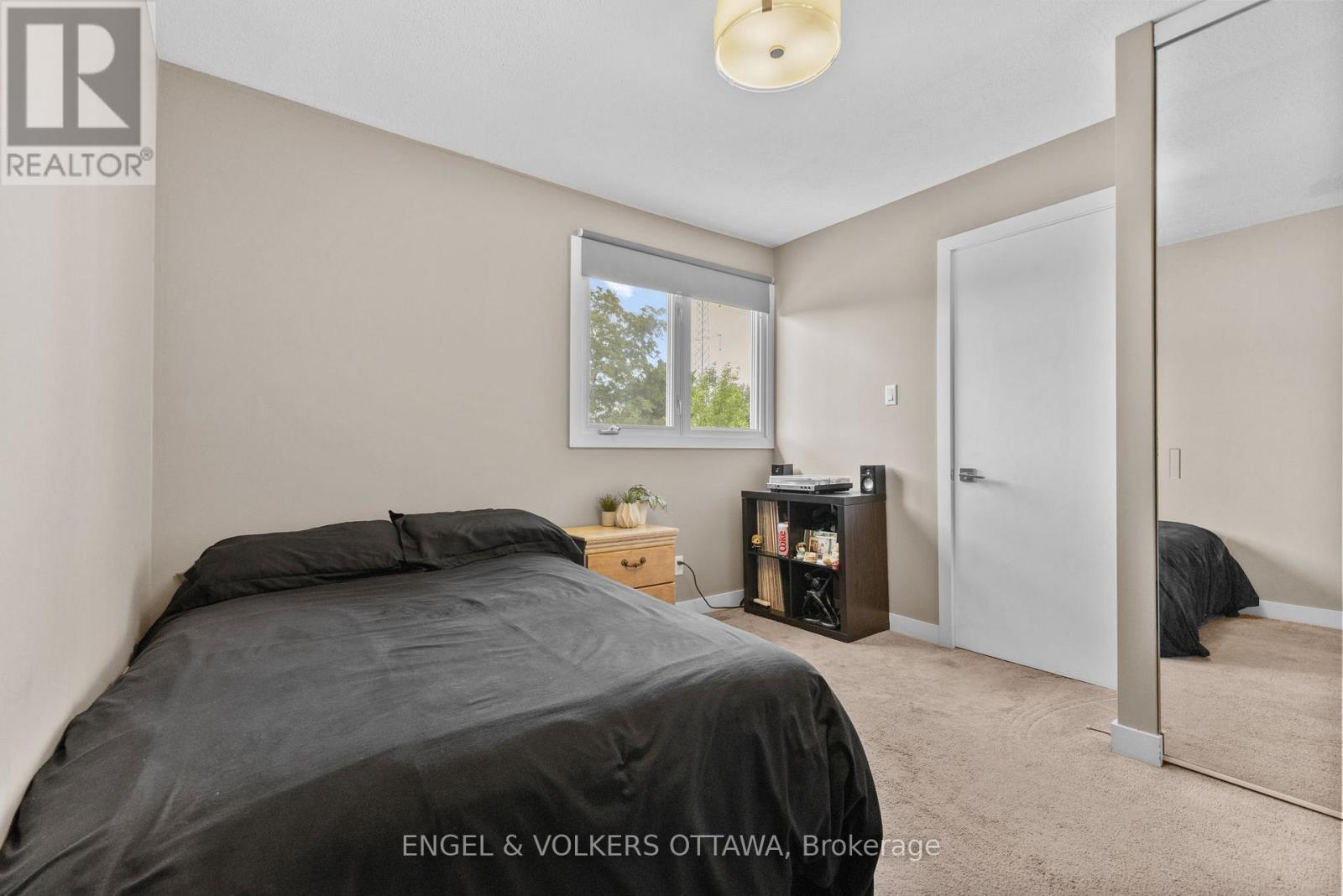 42d Benlea Drive