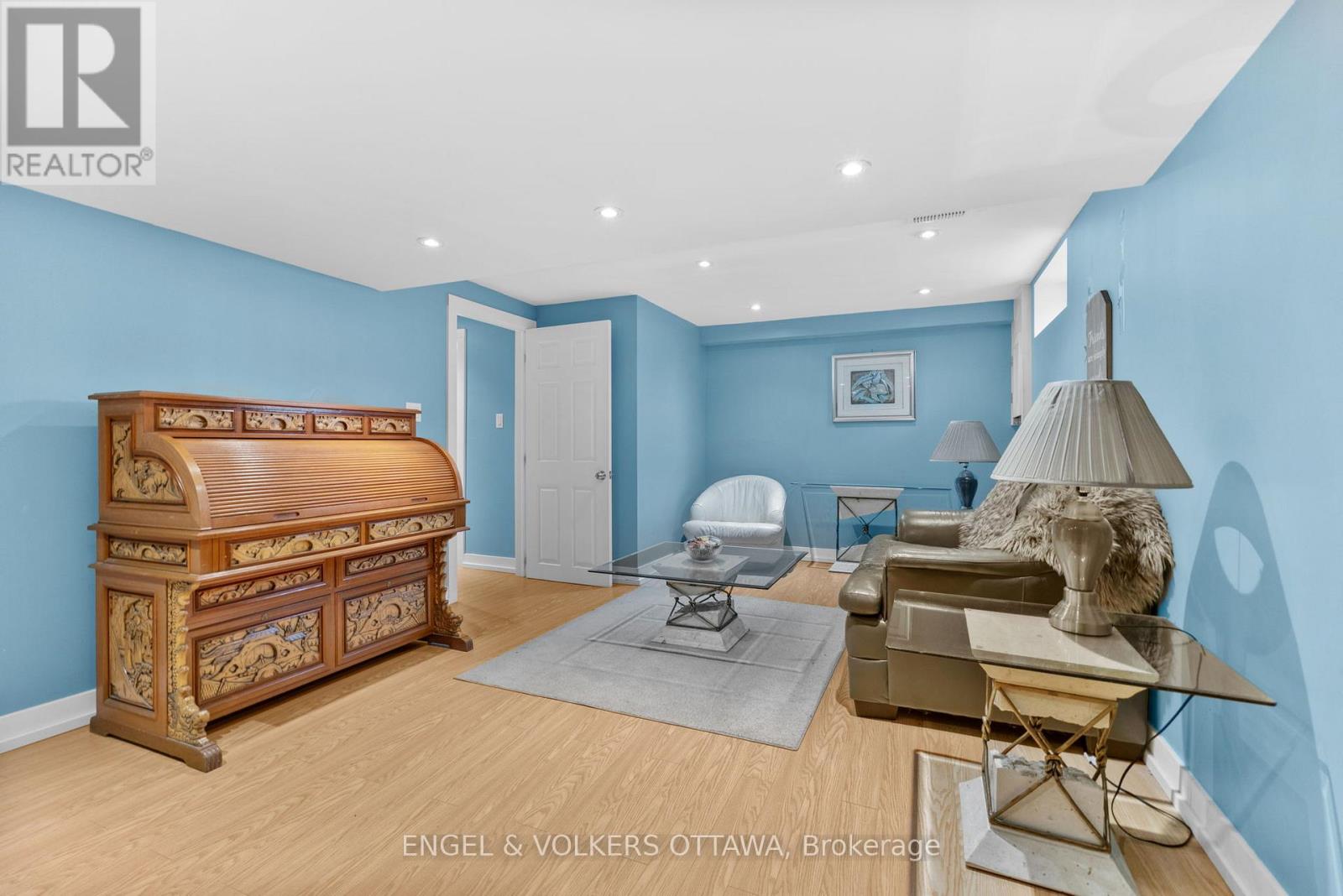 42d Benlea Drive
