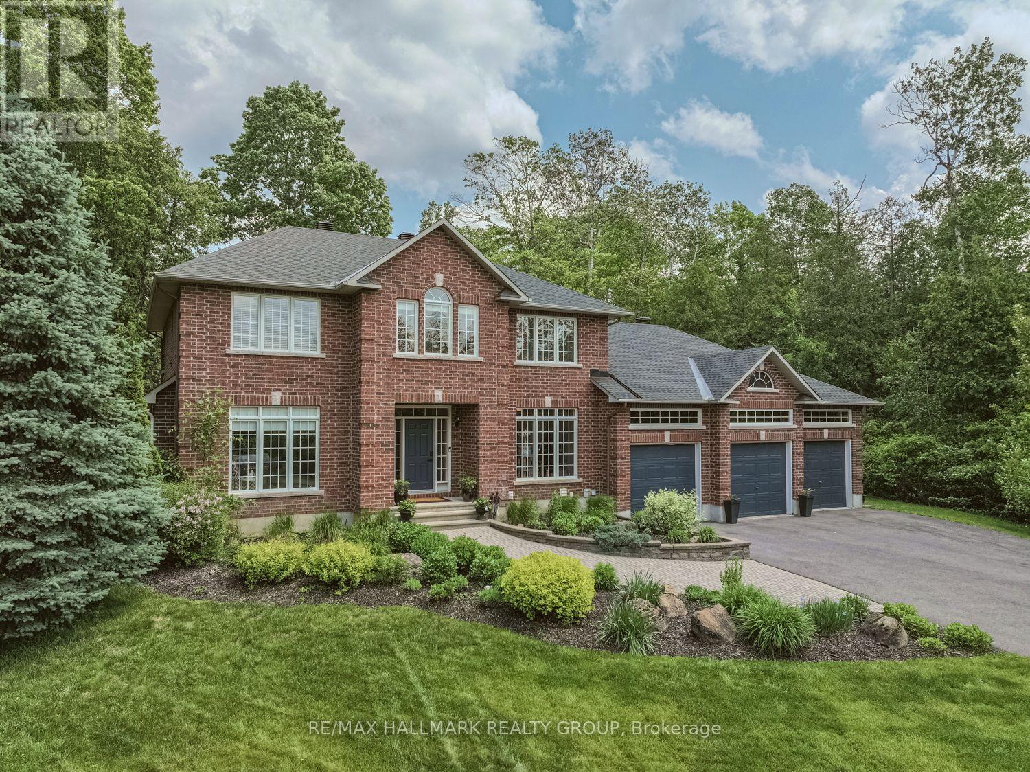 1431 Duchess Crescent