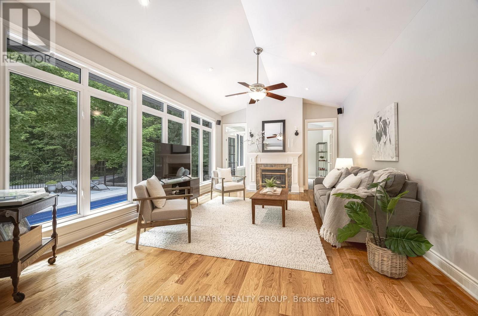 1431 Duchess Crescent