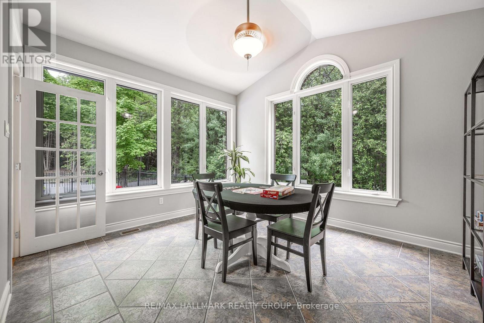 1431 Duchess Crescent