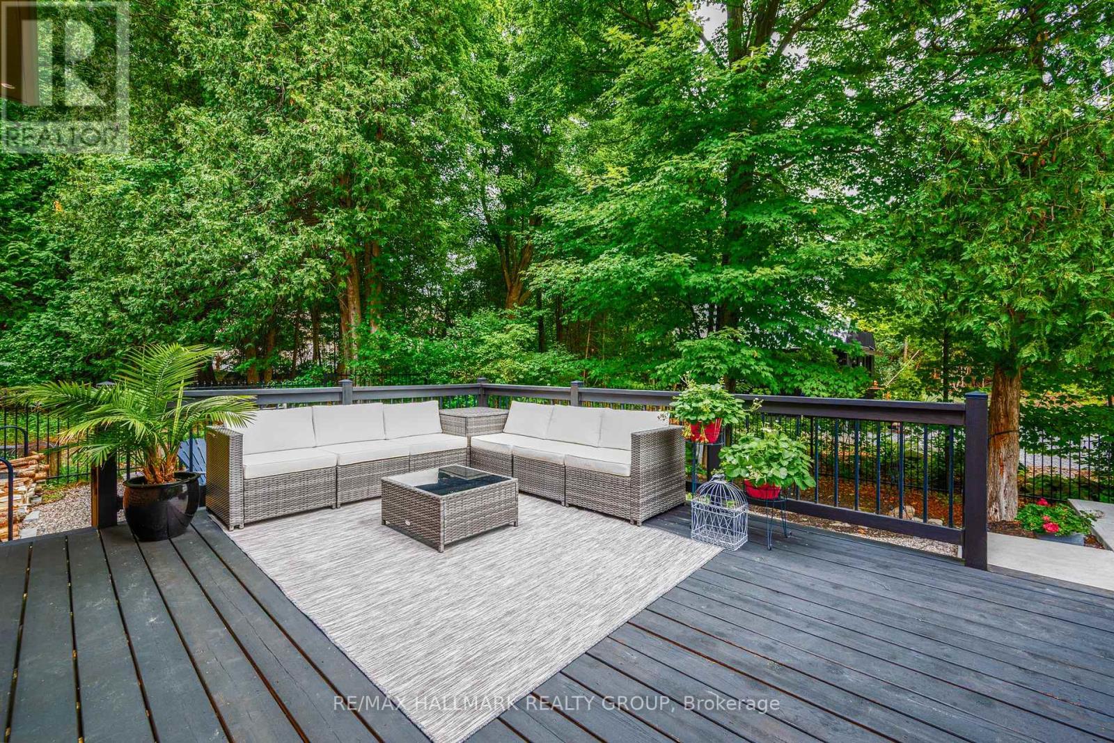 1431 Duchess Crescent
