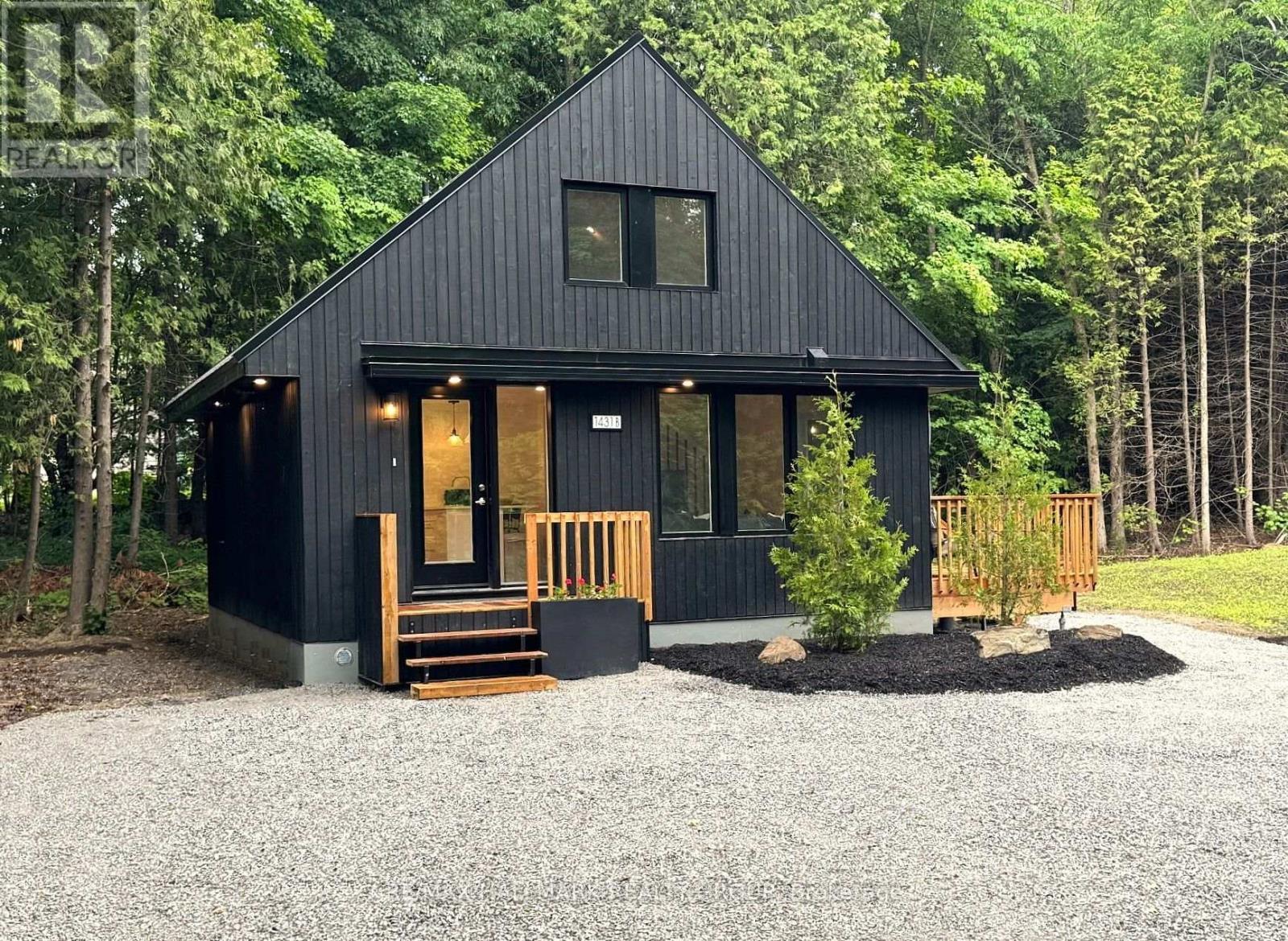 1431 Duchess Crescent