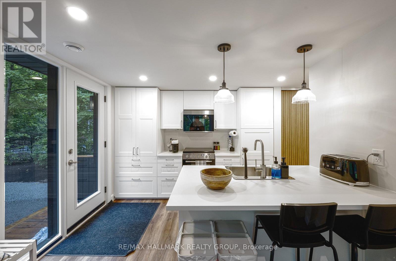 1431 Duchess Crescent