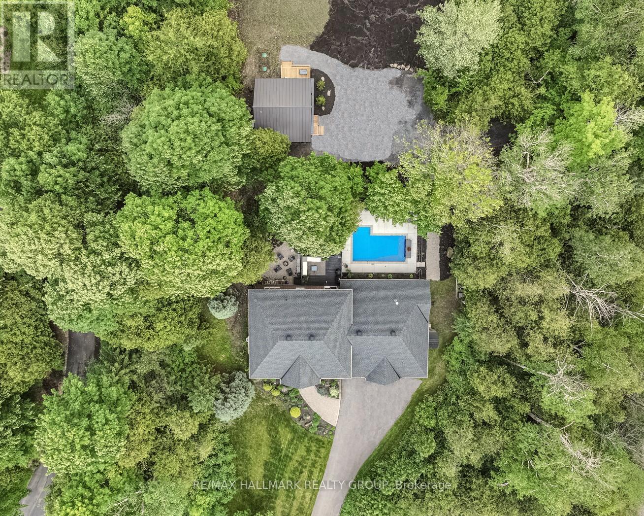 1431 Duchess Crescent