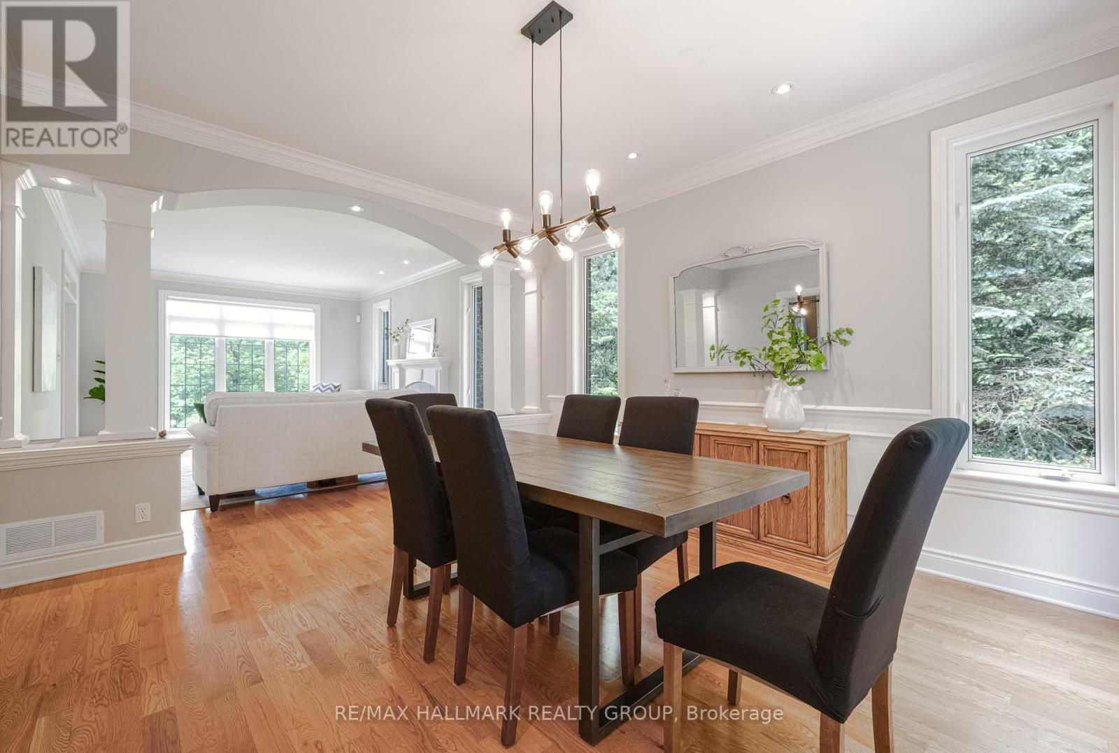 1431 Duchess Crescent