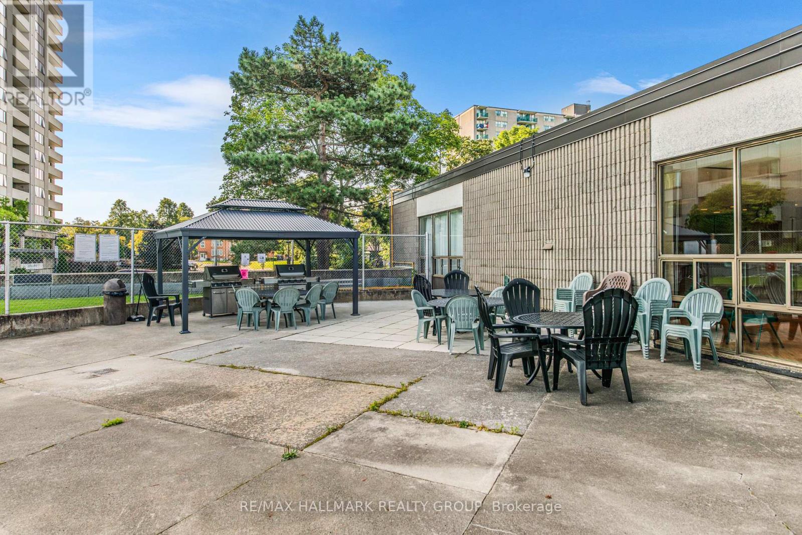 2103 - 2625 Regina Street