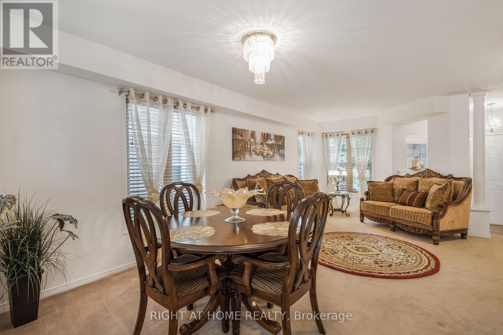 2383 Glandriel Crescent