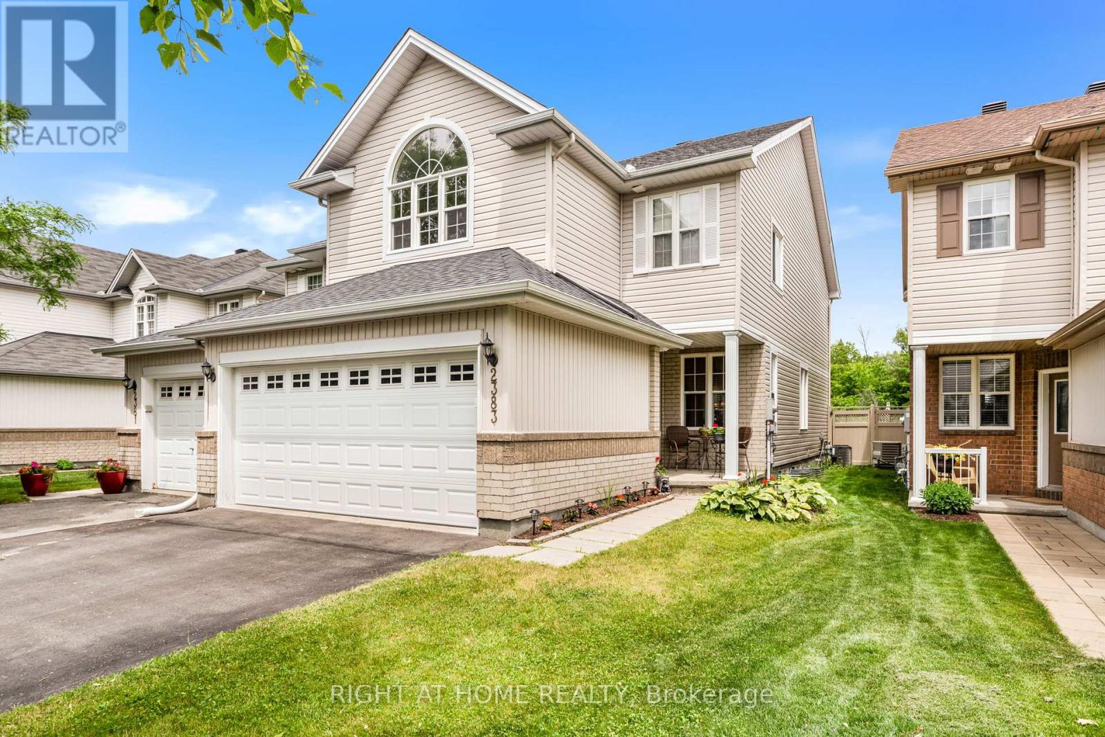 2383 Glandriel Crescent