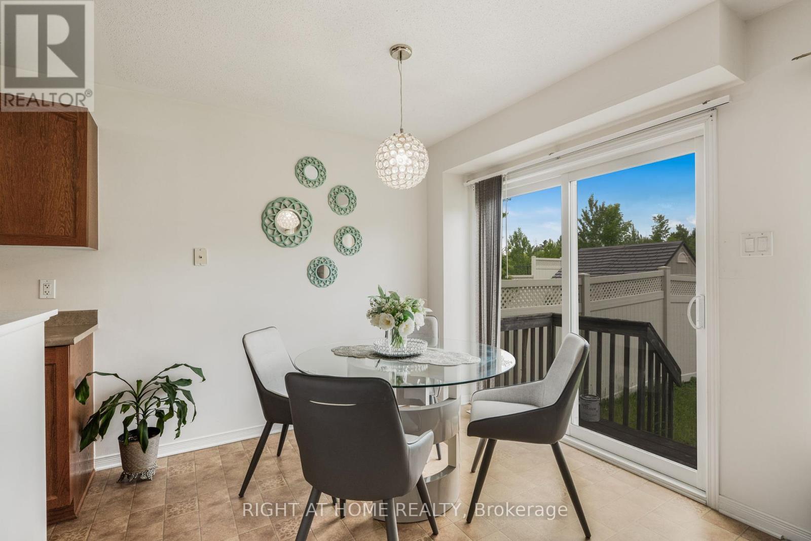 2383 Glandriel Crescent